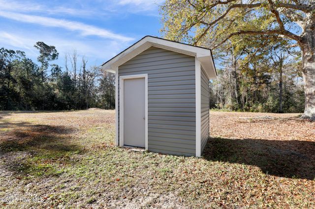 270 Williams Store Road, Hampstead, NC 28443