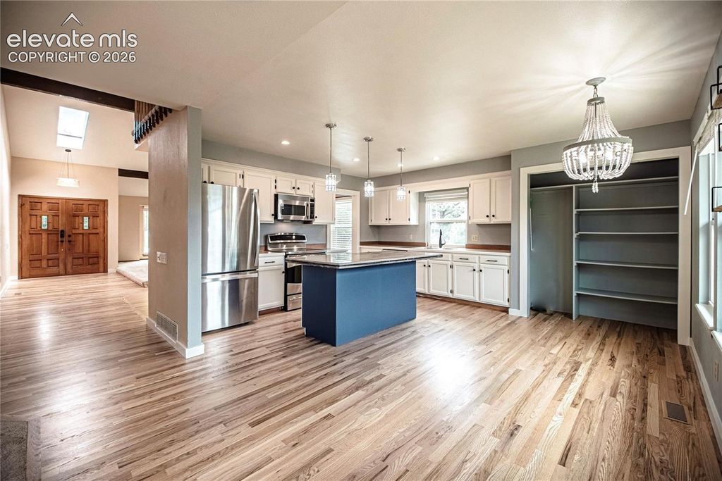 5230 Champagne Drive, Colorado Springs, CO 80919 — photo 2