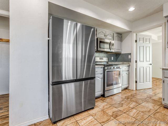 7722 N 130th East Avenue, Owasso, OK 74055