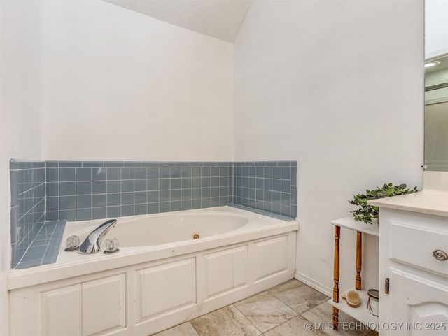 7722 N 130th East Avenue, Owasso, OK 74055