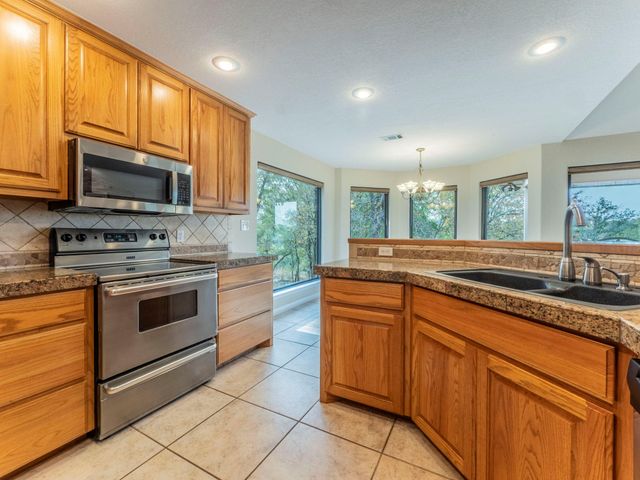 25 Ranch View TRL, Wimberley, TX 78676