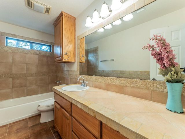 25 Ranch View TRL, Wimberley, TX 78676