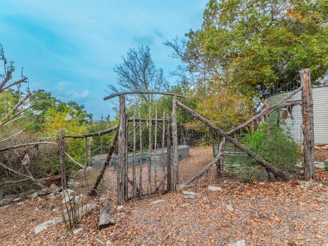 25 Ranch View TRL, Wimberley, TX 78676