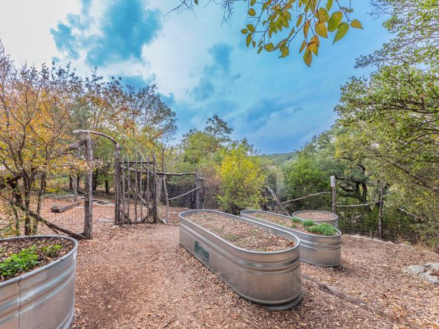25 Ranch View TRL, Wimberley, TX 78676