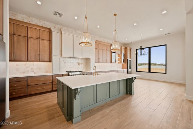 1764 W LUCKY Lane, San Tan Valley, AZ 85144