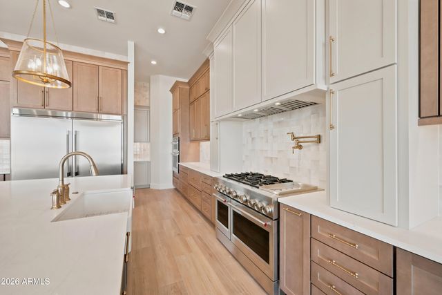 1764 W LUCKY Lane, San Tan Valley, AZ 85144