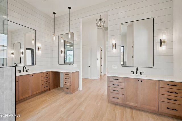 1764 W LUCKY Lane, San Tan Valley, AZ 85144