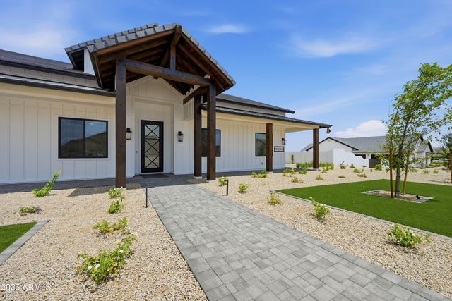 1764 W LUCKY Lane, San Tan Valley, AZ 85144