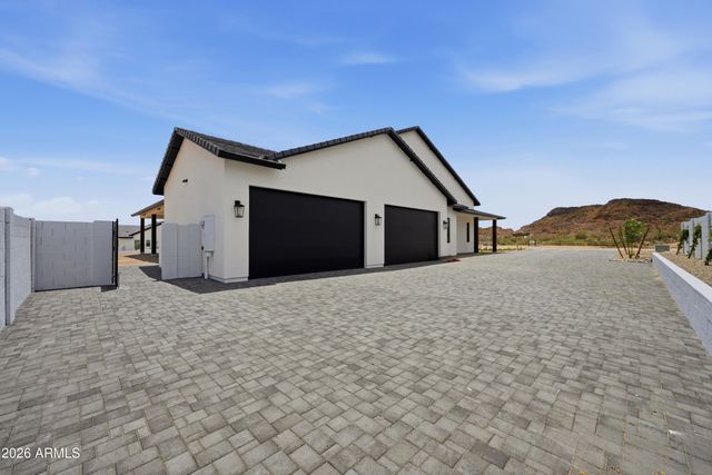 1764 W LUCKY Lane, San Tan Valley, AZ 85144