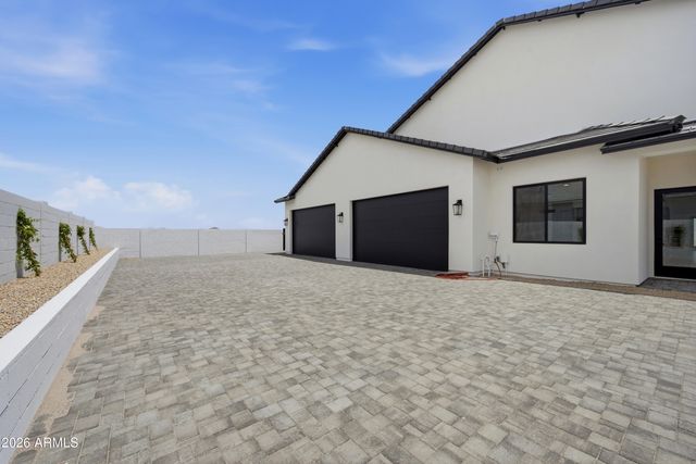 1764 W LUCKY Lane, San Tan Valley, AZ 85144
