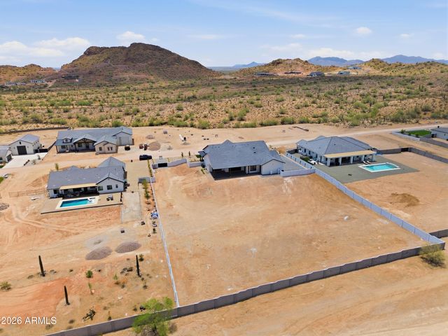 1764 W LUCKY Lane, San Tan Valley, AZ 85144