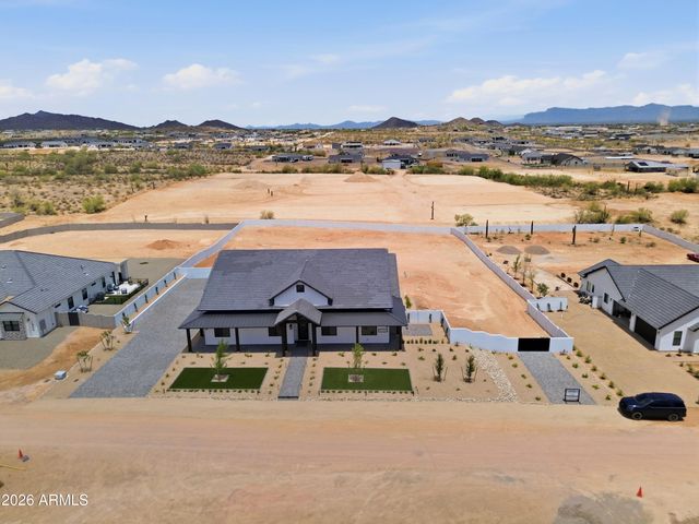 1764 W LUCKY Lane, San Tan Valley, AZ 85144
