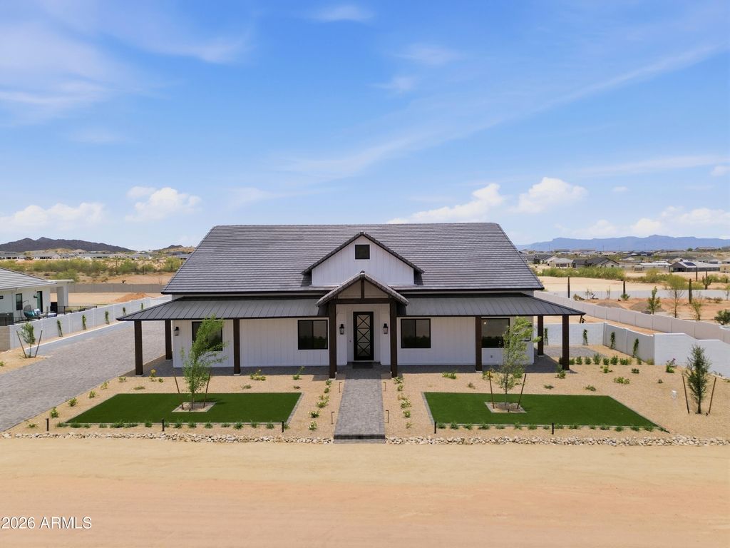 1764 W LUCKY Lane, San Tan Valley, AZ 85144
