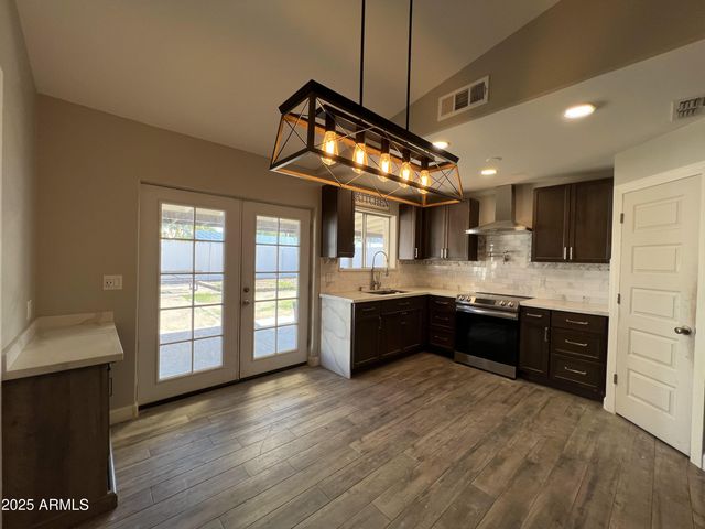 8201 S 26TH Street, Phoenix, AZ 85042