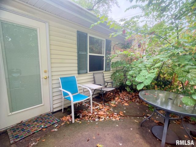 617 N 10TH Street, Herrin, IL 62948