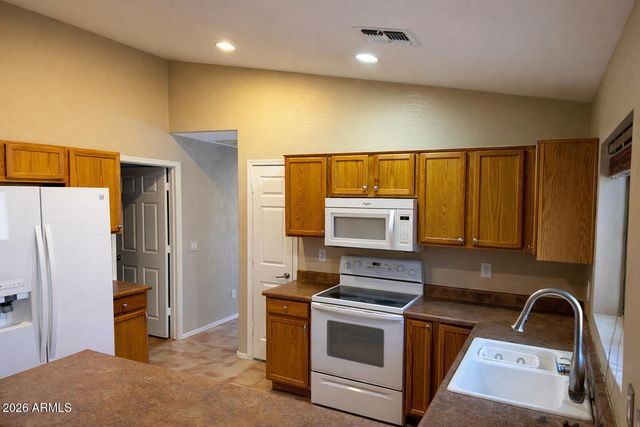 43685 W WILD HORSE Trail, Maricopa, AZ 85138