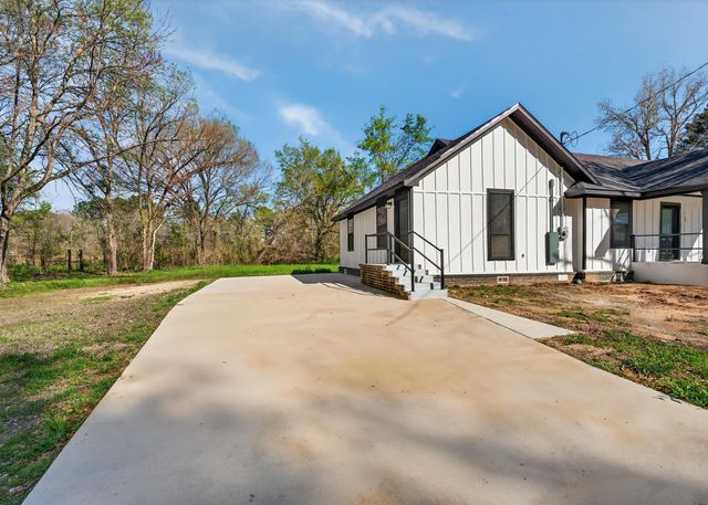 203 S Olive St., Gladewater, TX 75647