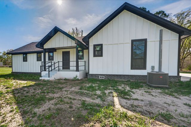 203 S Olive St., Gladewater, TX 75647
