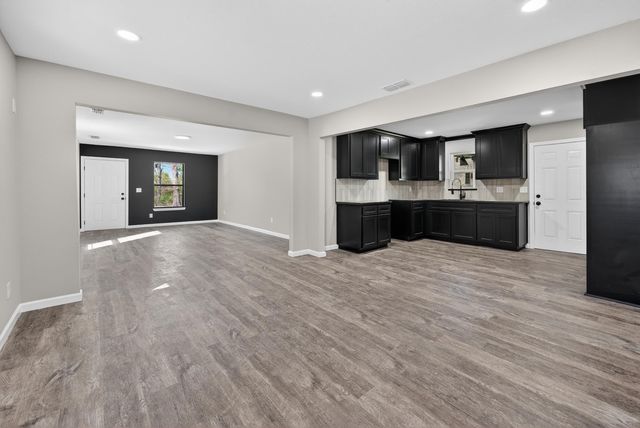 203 S Olive St., Gladewater, TX 75647