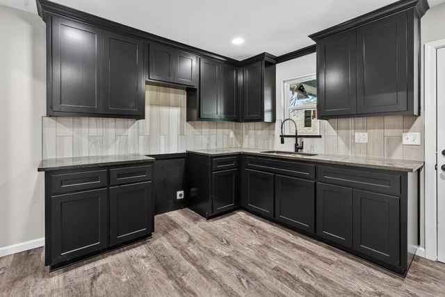 203 S Olive St., Gladewater, TX 75647