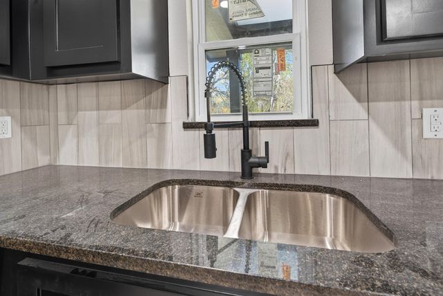 203 S Olive St., Gladewater, TX 75647