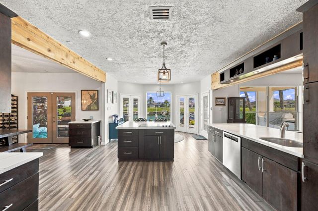 932 Plantation Street, League City, TX 77573