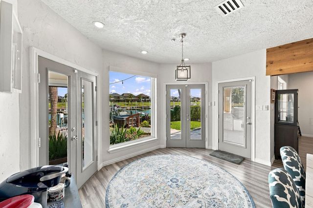 932 Plantation Street, League City, TX 77573