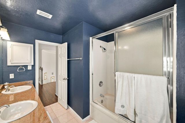 932 Plantation Street, League City, TX 77573