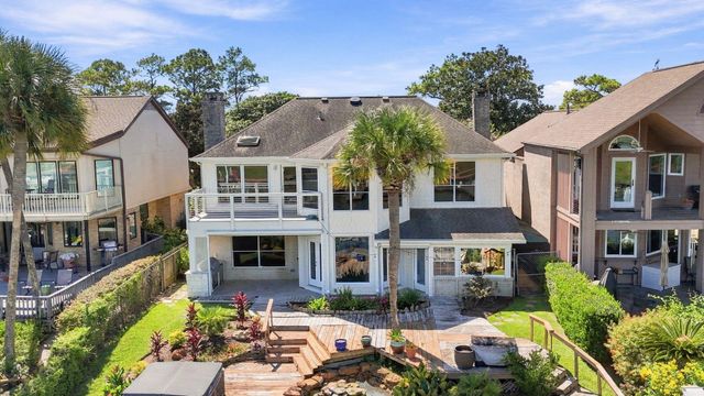 932 Plantation Street, League City, TX 77573