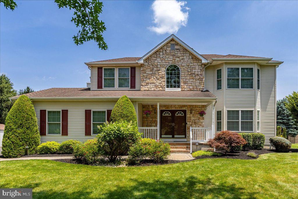 3 COUNTRY HOUSE WAY, Columbus, NJ 08022