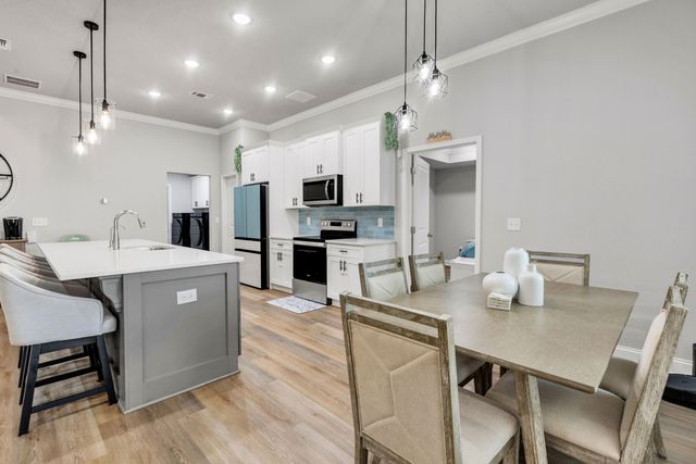 1201 Forest Heights Road, Fort Walton Beach, FL 32547