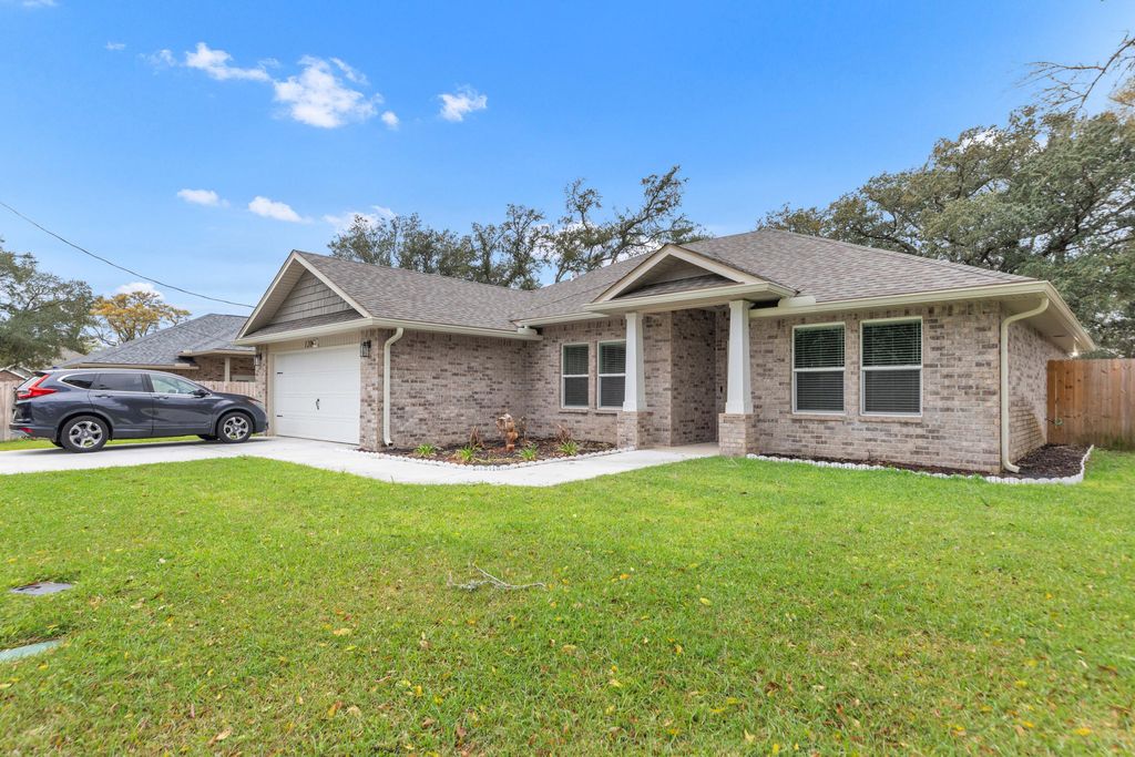 1201 Forest Heights Road, Fort Walton Beach, FL 32547