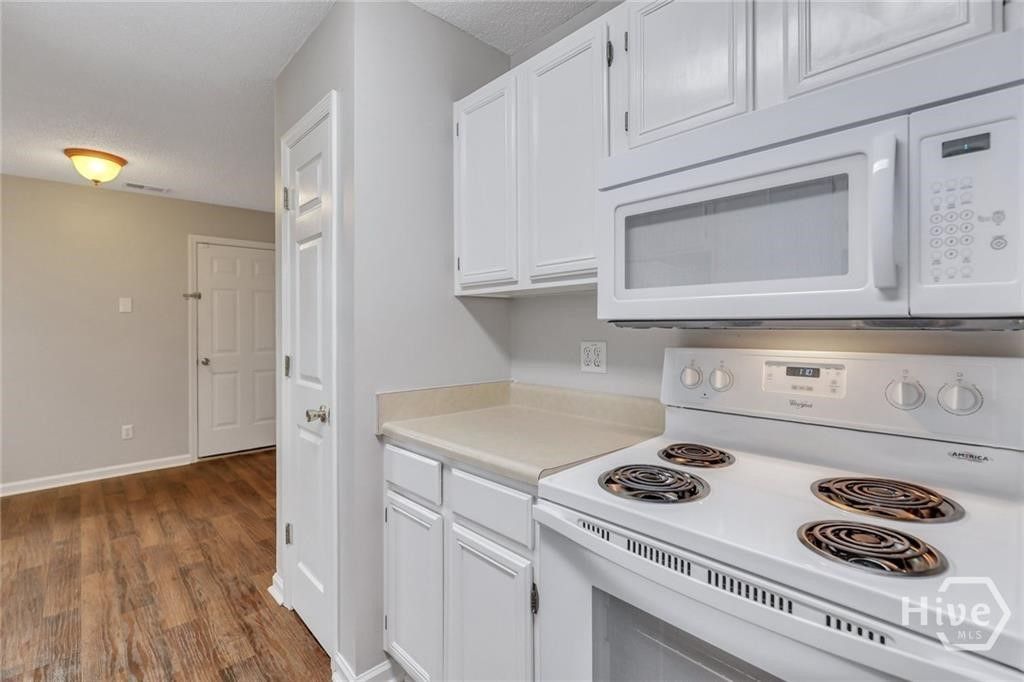 Image 14 of property listing at 314 Teal Lake Drive, Richmond Hill, GA 31324
