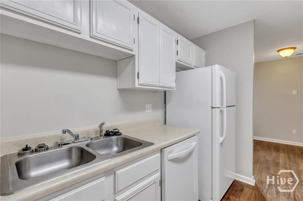 Image 15 of property listing at 314 Teal Lake Drive, Richmond Hill, GA 31324