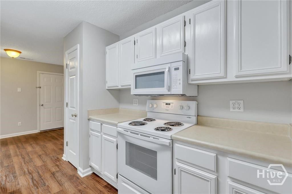Image 16 of property listing at 314 Teal Lake Drive, Richmond Hill, GA 31324