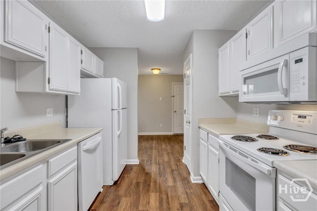 Image 17 of property listing at 314 Teal Lake Drive, Richmond Hill, GA 31324