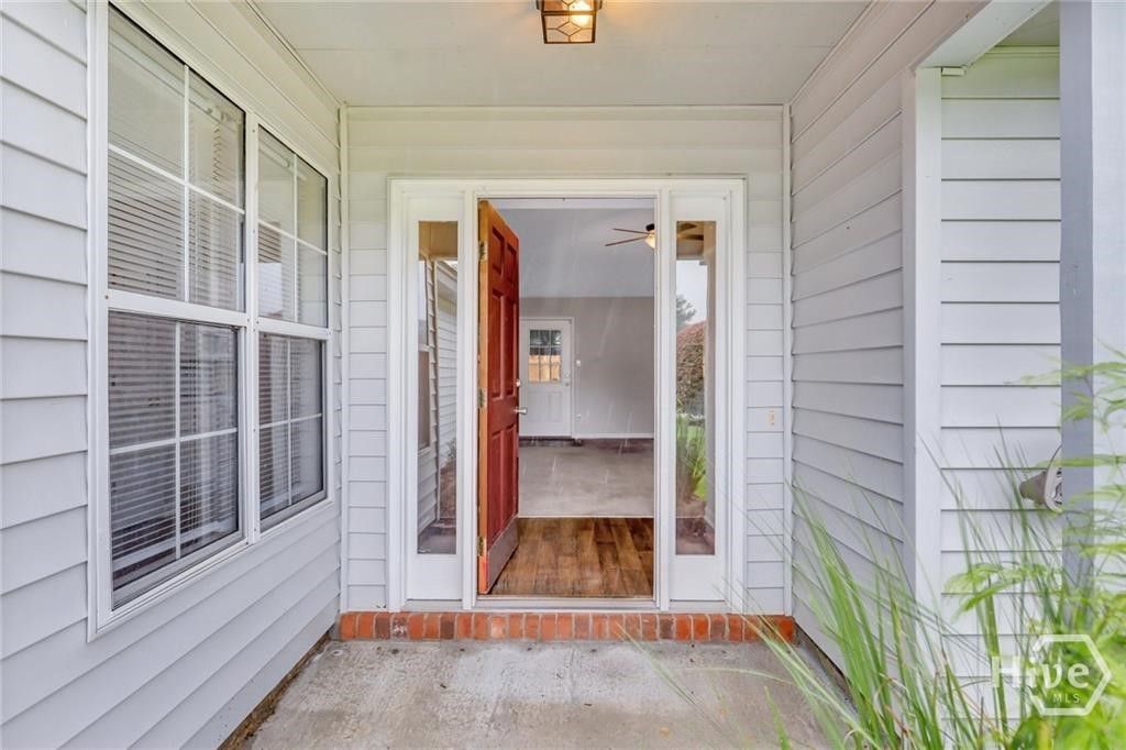 Image 4 of property listing at 314 Teal Lake Drive, Richmond Hill, GA 31324