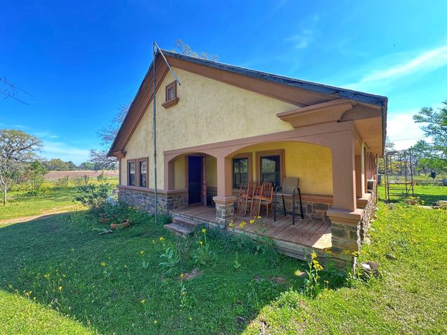 751 Cr 121, Centerville, TX 75833