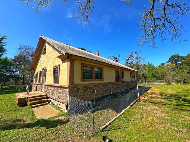 751 Cr 121, Centerville, TX 75833