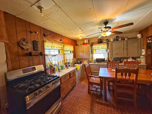 751 Cr 121, Centerville, TX 75833