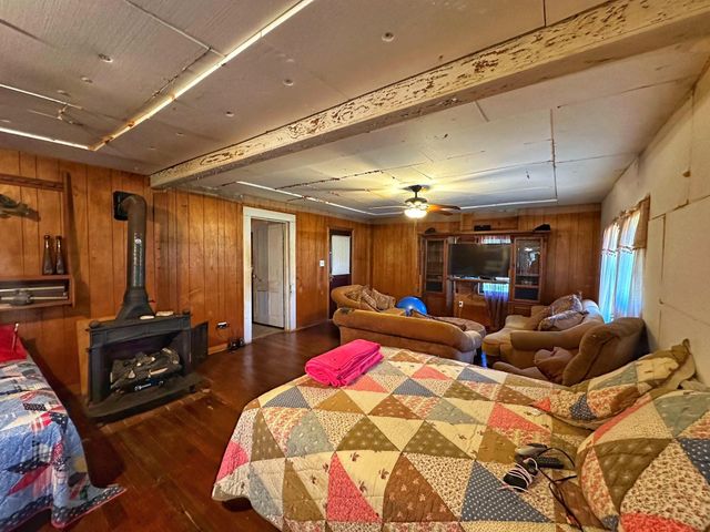751 Cr 121, Centerville, TX 75833