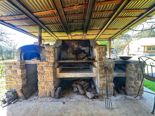751 Cr 121, Centerville, TX 75833