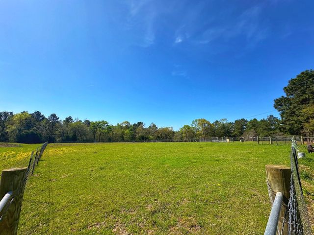 751 Cr 121, Centerville, TX 75833