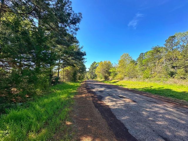 751 Cr 121, Centerville, TX 75833