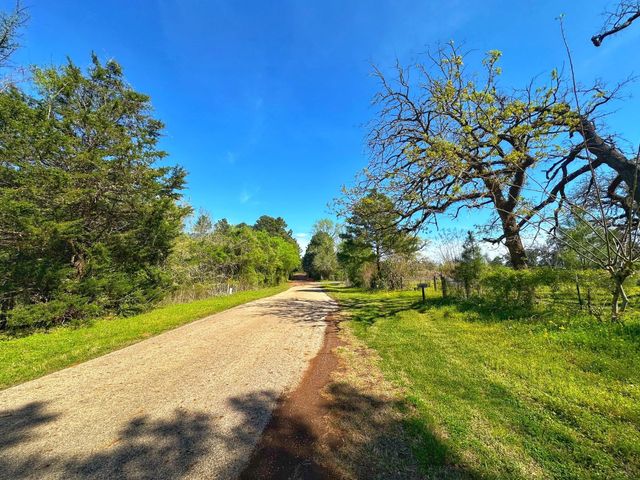 751 Cr 121, Centerville, TX 75833