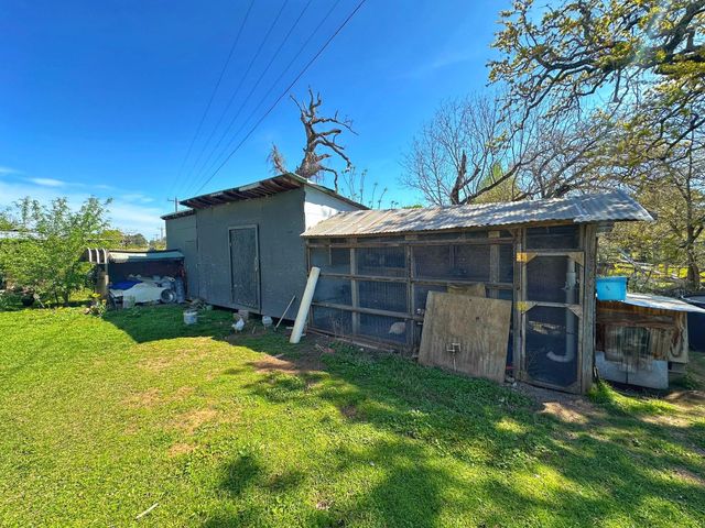 751 Cr 121, Centerville, TX 75833