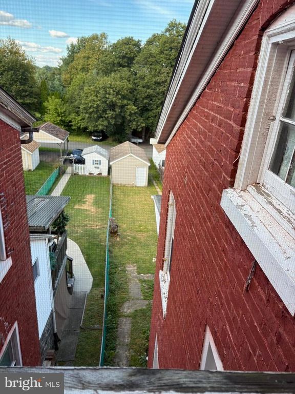 203 N MAIN ST, Trumbauersville, PA 18970