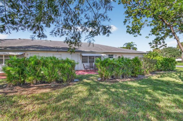 1225 Club Drive W B, Delray Beach, FL 33445
