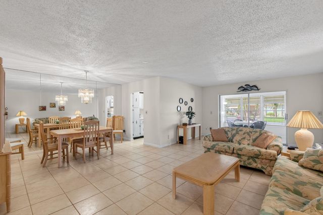 1225 Club Drive W B, Delray Beach, FL 33445