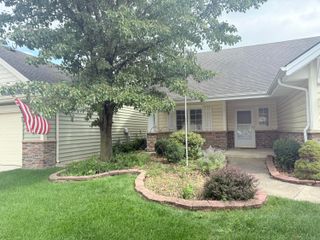 6289 Grosbeak Court, Hobart, IN 46342